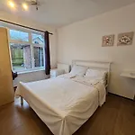 Rooms Near Canary Wharf