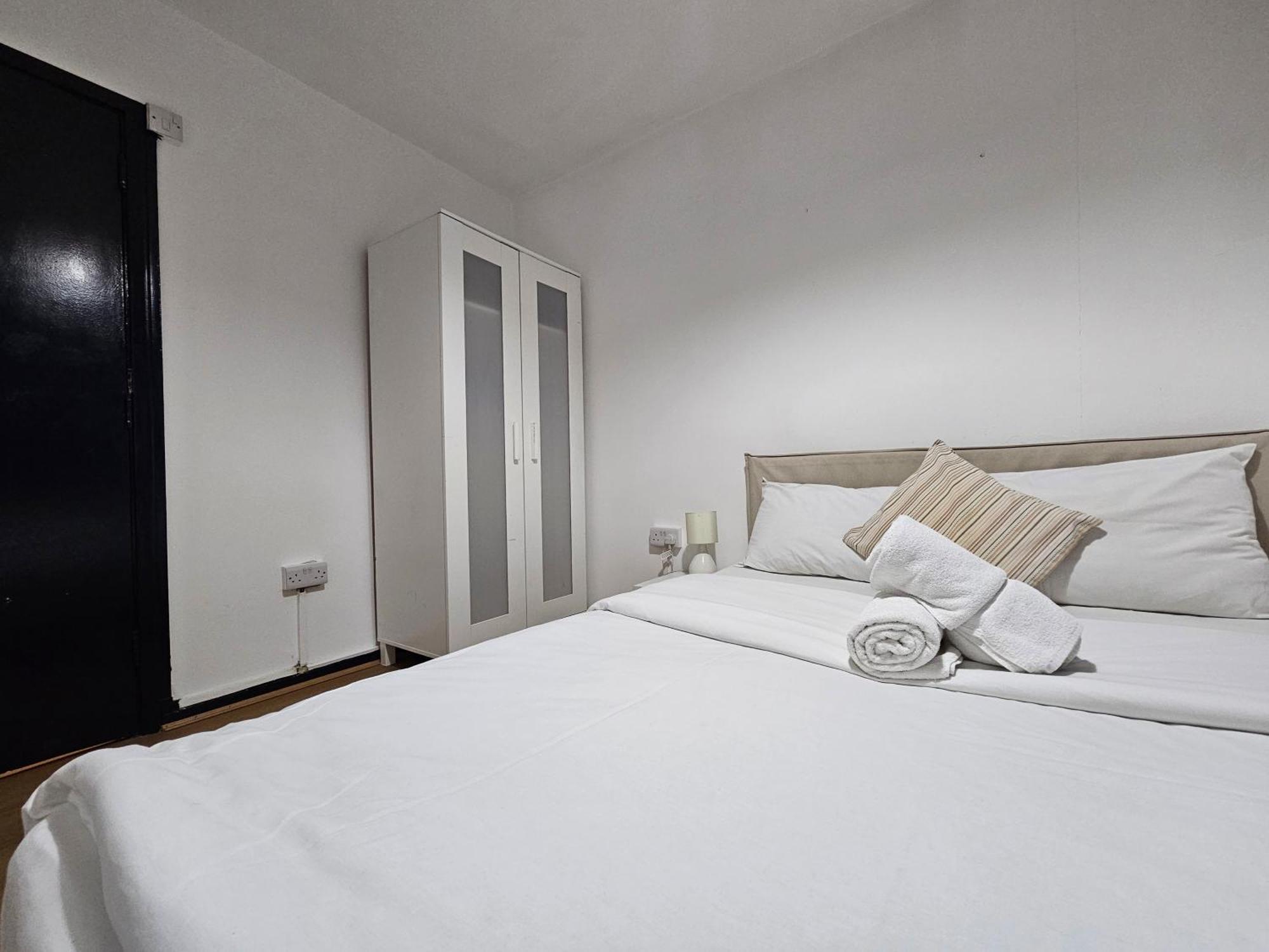 Guest house Near Canary Wharf
