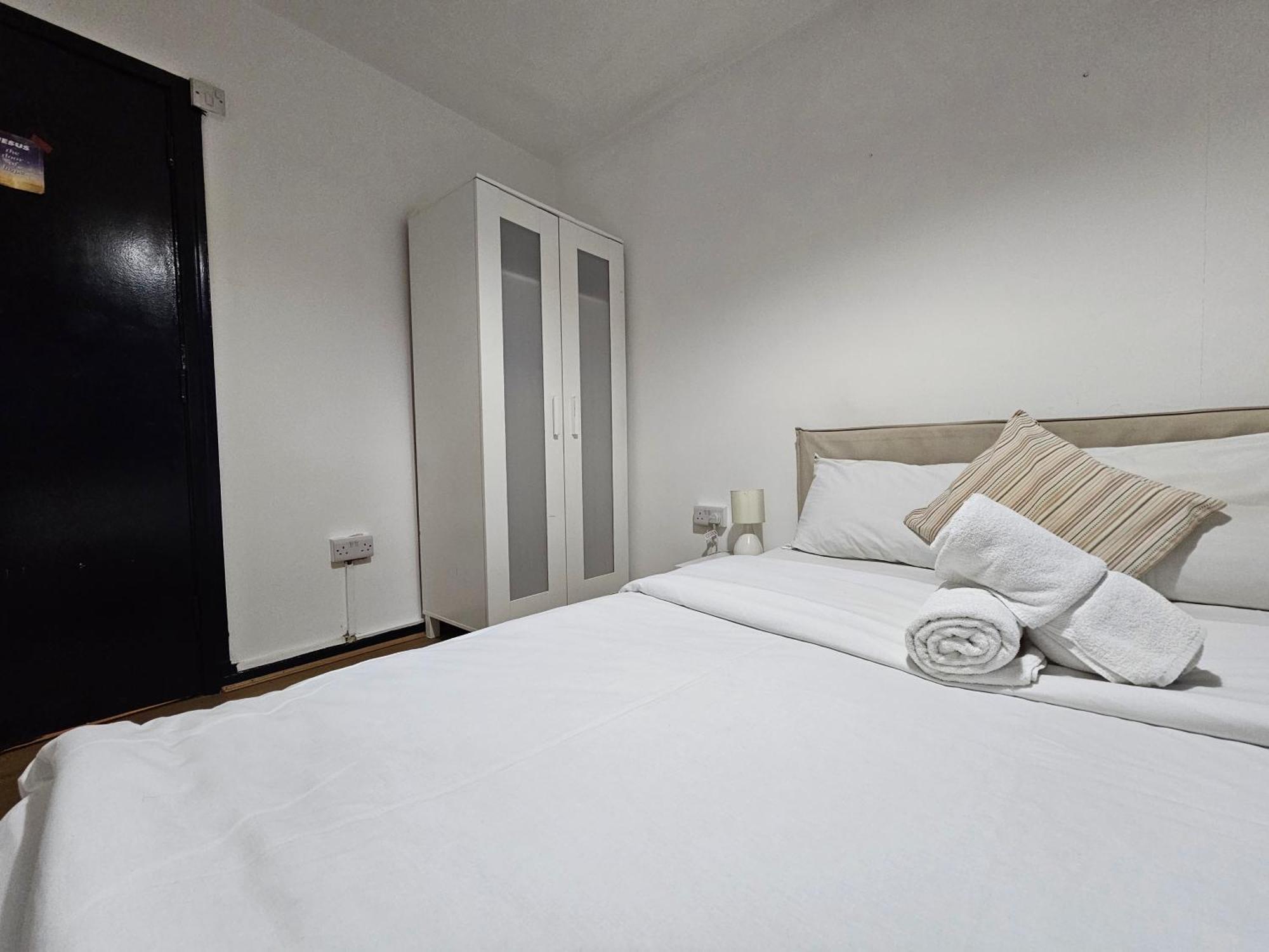 Guest house Near Canary Wharf *