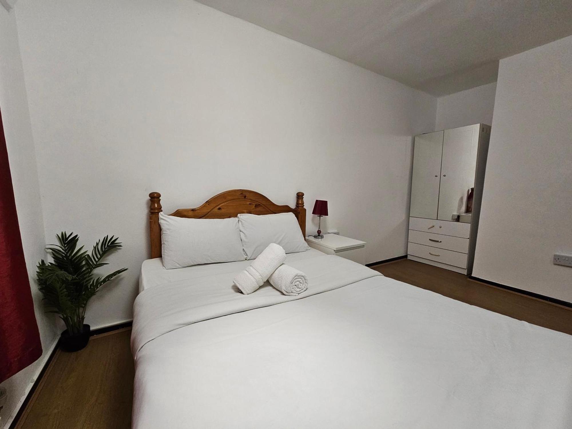 Guest house Near Canary Wharf