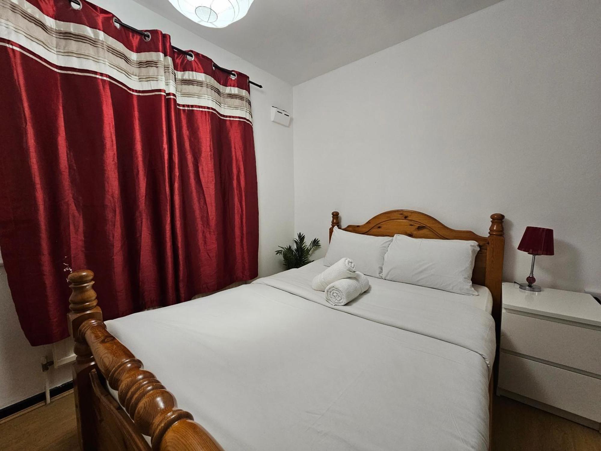 Guest house Near Canary Wharf