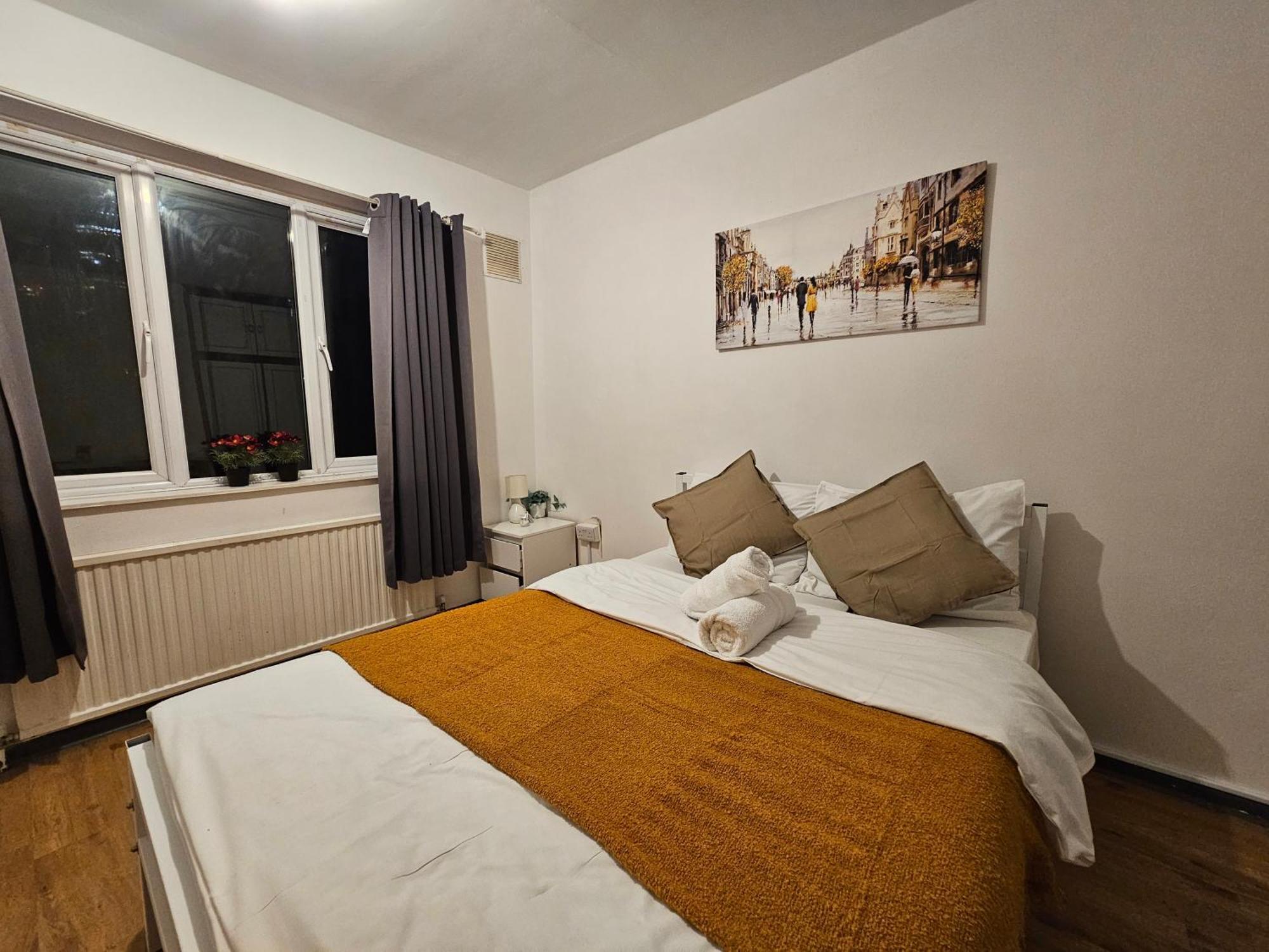 Guest house Near Canary Wharf