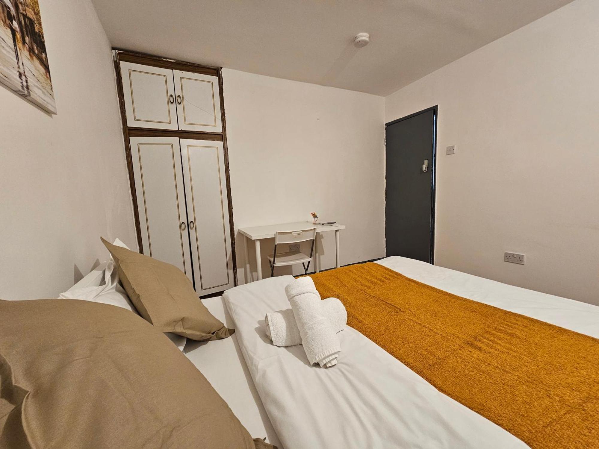 Near Canary Wharf Guest house *